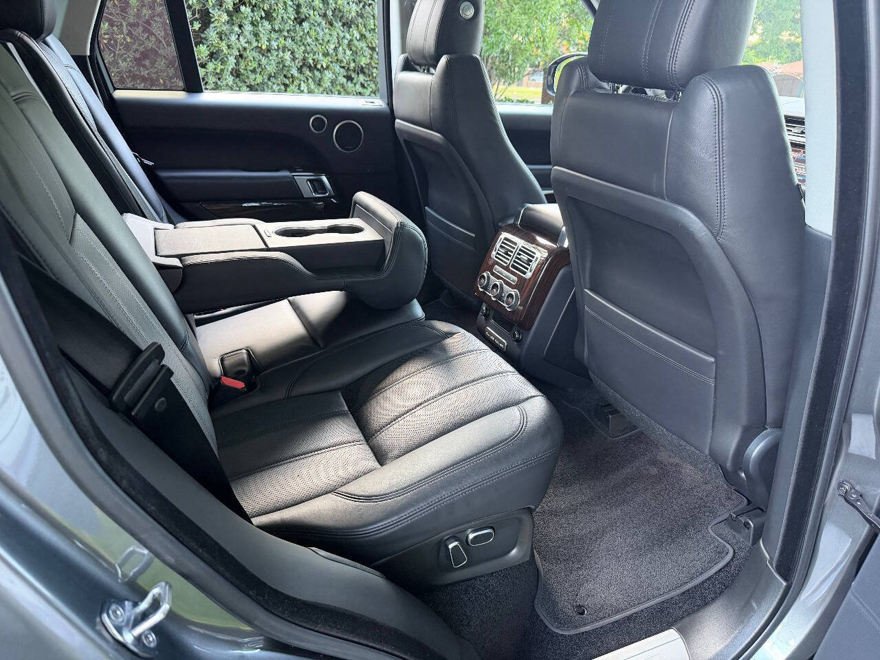 Used 2014 Land Rover Range Rover Supercharged AWD/4WD image 26