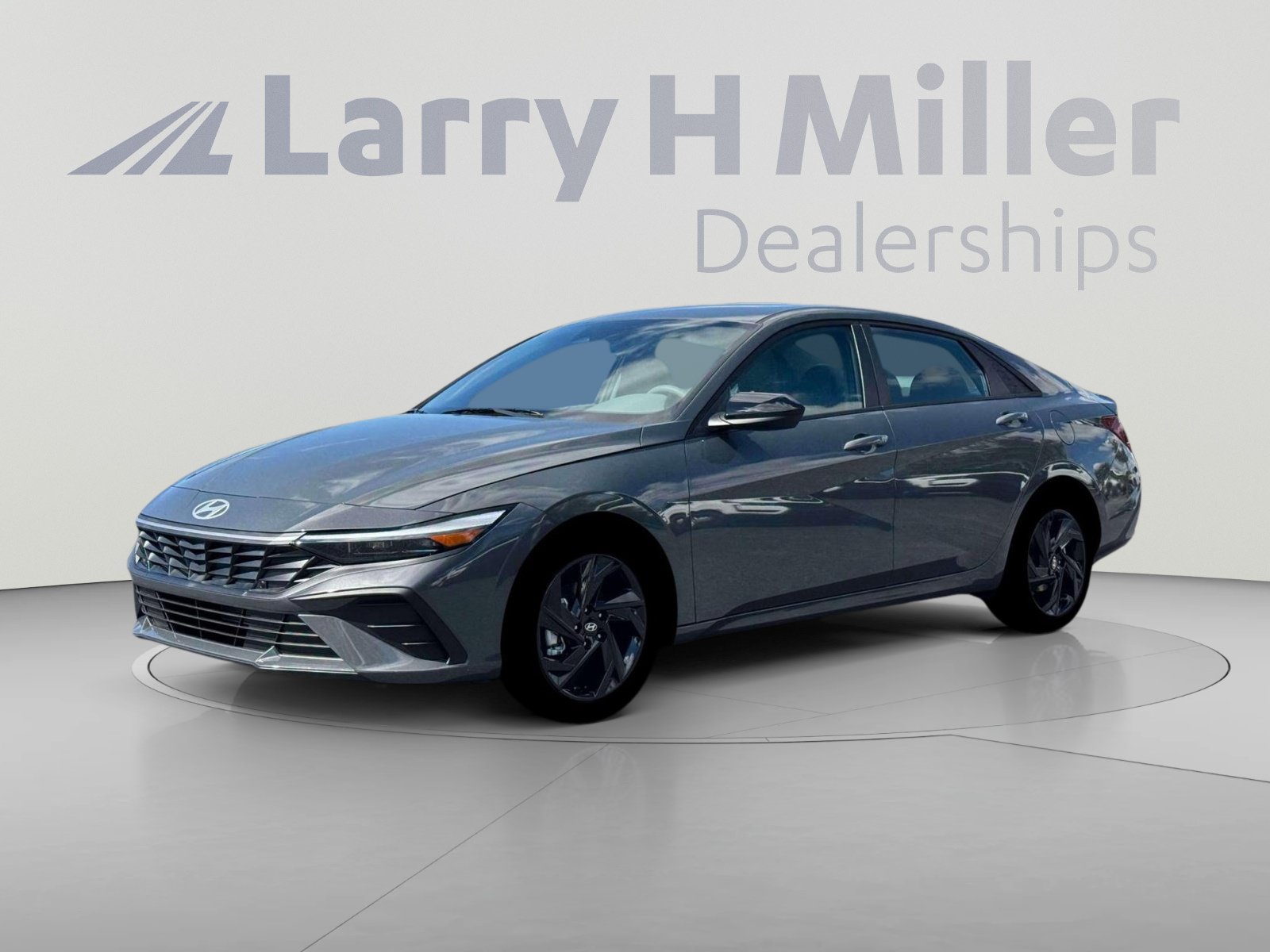 New 2026 Hyundai Elantra SEL Sport FWD image 2