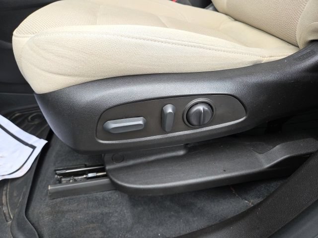 Used 2022 Chevrolet Traverse LT AWD/4WD image 45
