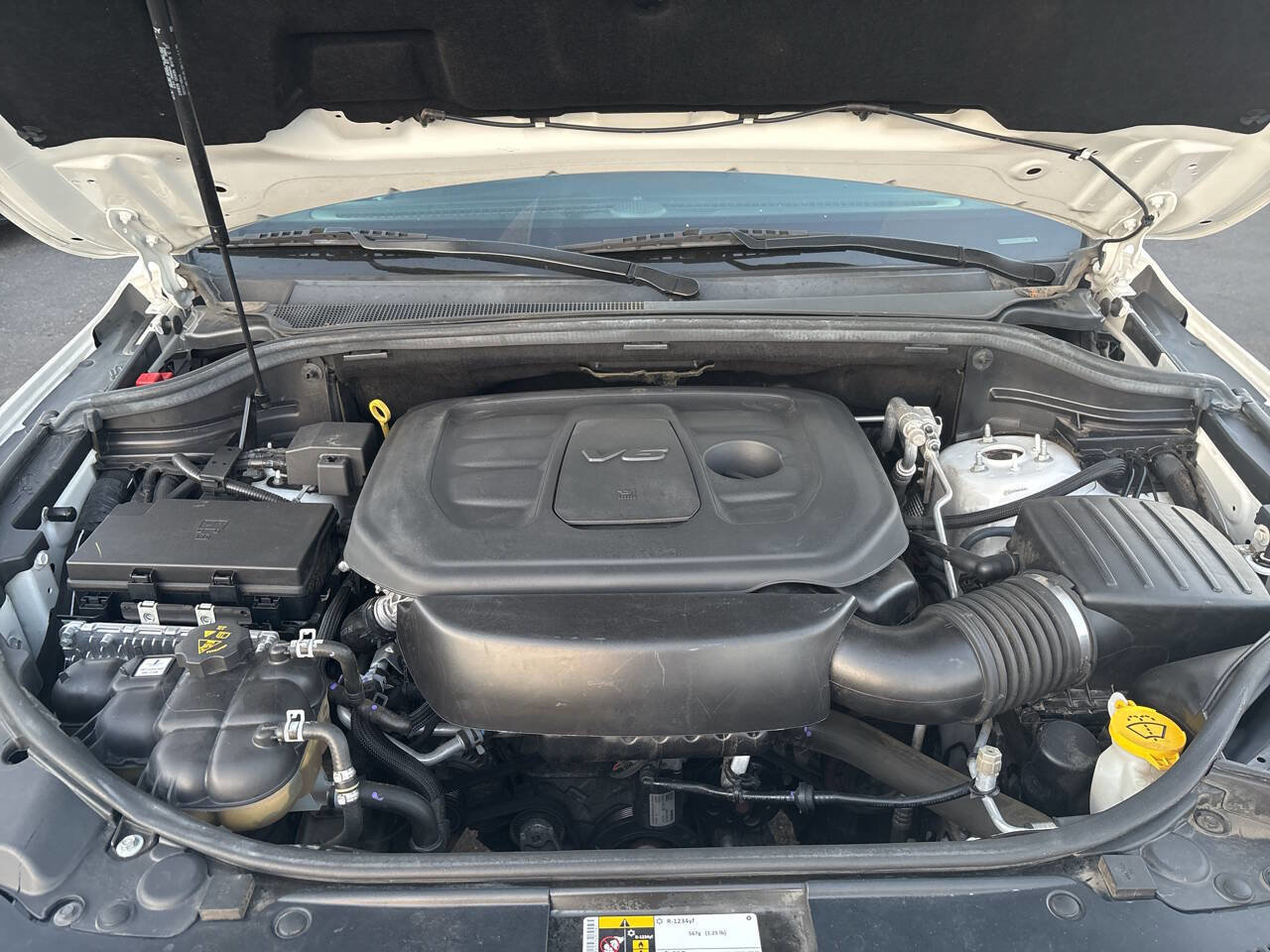 Used 2019 Jeep Grand Cherokee Laredo w/ Laredo X Package RWD image 3