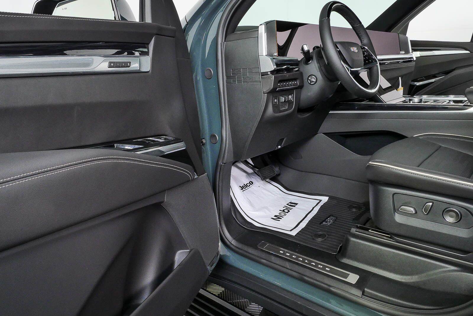 New 2026 Cadillac Escalade Sport w/ Touring Package AWD/4WD image 8