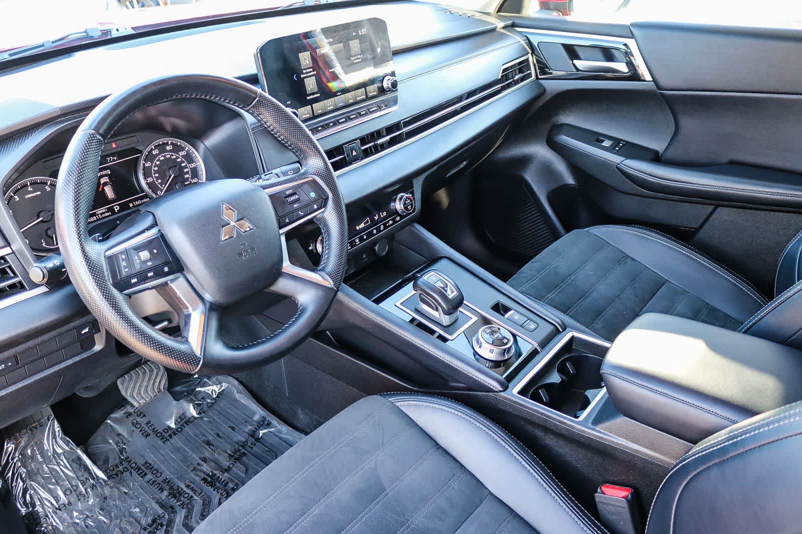 Used 2024 Mitsubishi Outlander SE AWD/4WD image 17