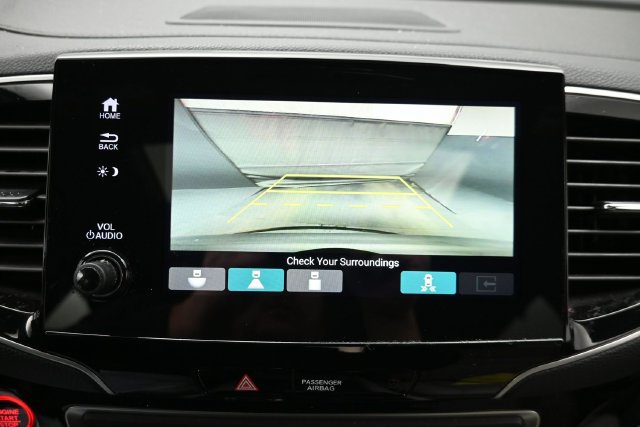 Used 2020 Honda Pilot Touring image 19