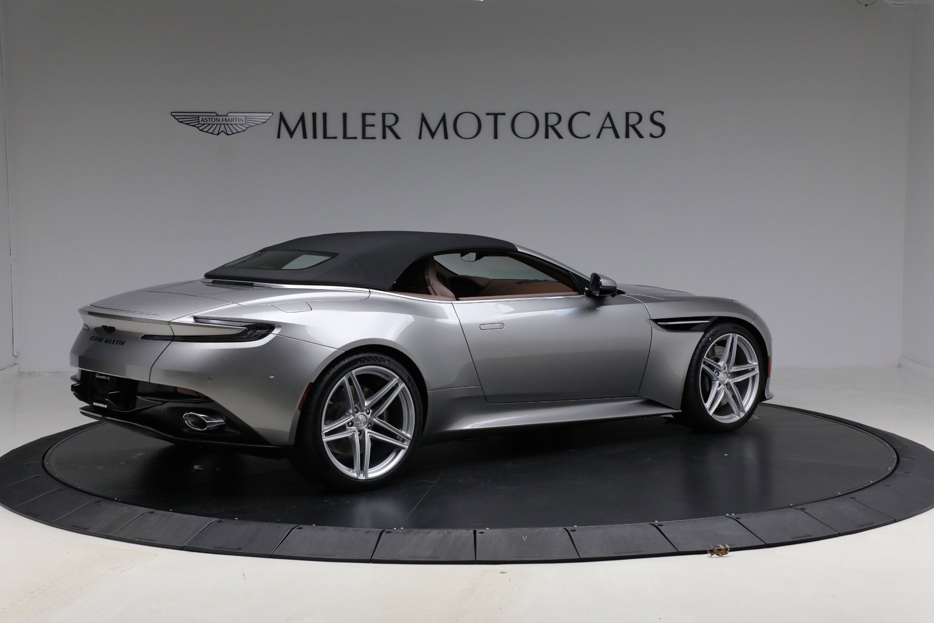 New 2026 Aston Martin DB12 Volante image 20