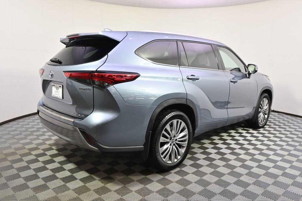 Used 2023 Toyota Highlander Platinum image 7