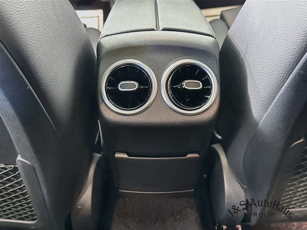 Used 2020 Mercedes-Benz CLA 250 image 31