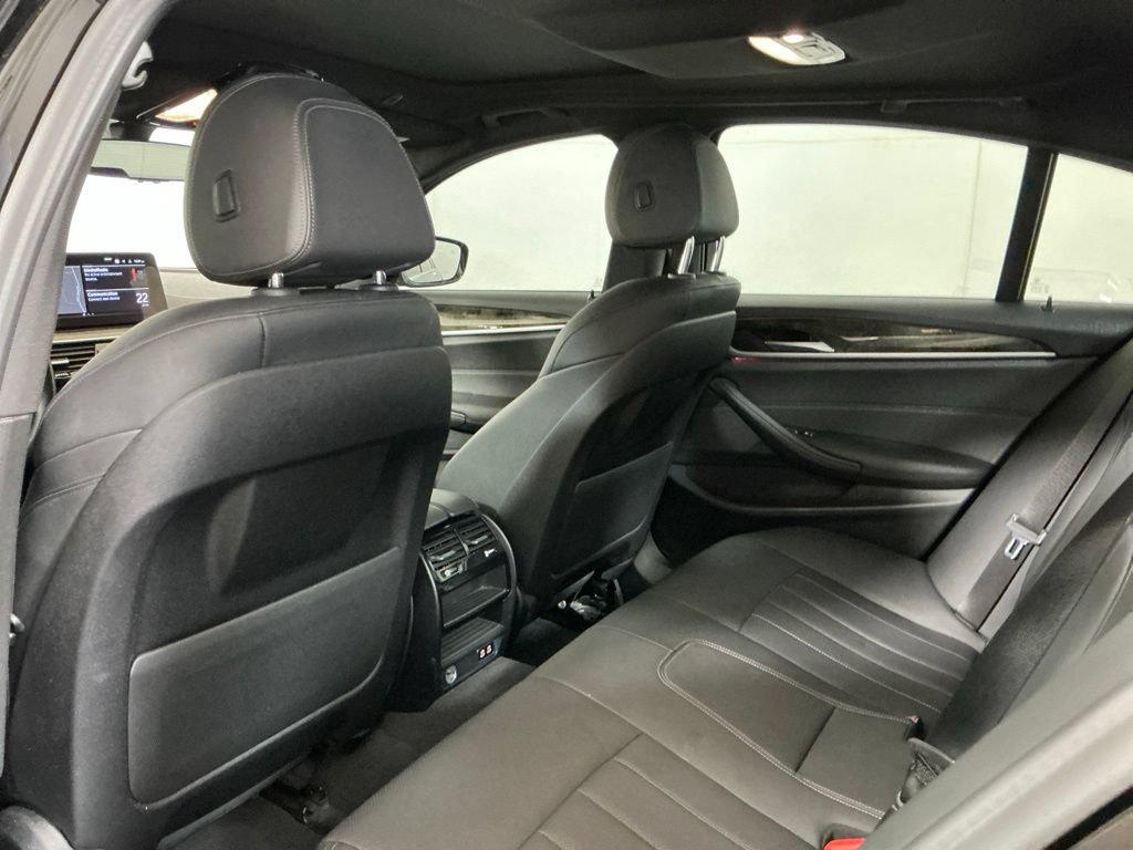Used 2021 BMW 530i RWD image 26