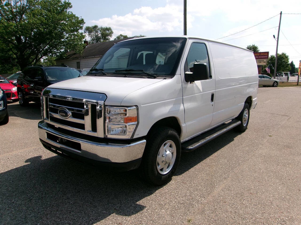 Used 2013 Ford E-250 and Econoline 250 w/ PWR Group image 1