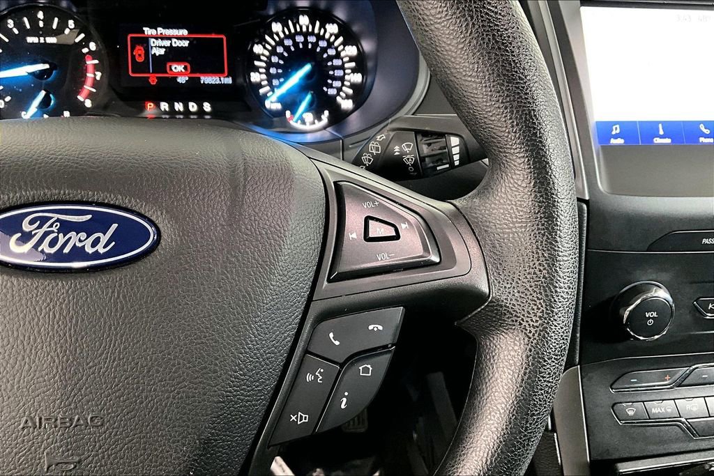 Used 2020 Ford Edge SE image 19