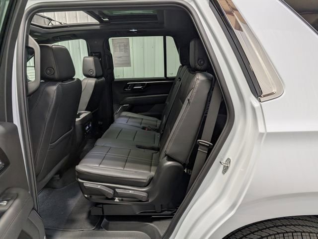 Used 2026 Chevrolet Tahoe High Country w/ Sun And Tow Package AWD/4WD image 10