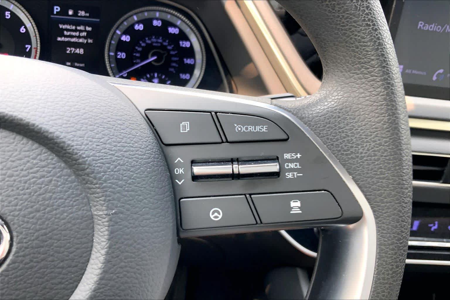 Used 2022 Hyundai Sonata SEL w/ Preferred Accessory Package FWD image 24