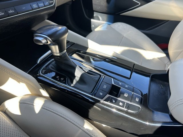 Used 2017 Kia Cadenza Technology image 26