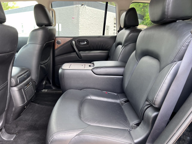 Used 2024 Nissan Armada SL w/ Captain's Chairs Package AWD/4WD image 5