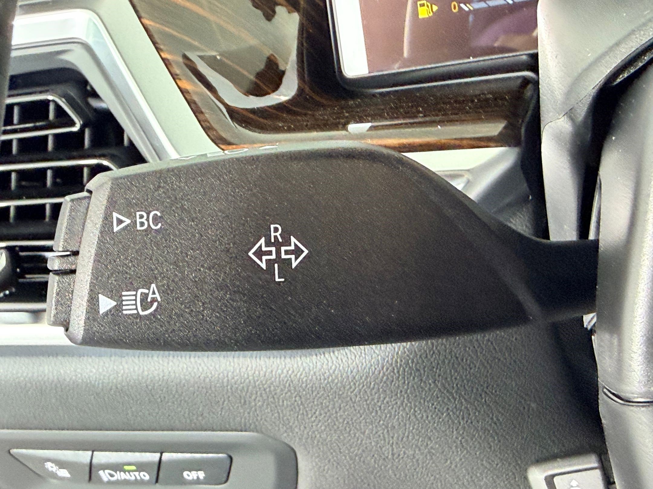 New 2026 BMW X5 xDrive40i w/ M Sport Package AWD/4WD image 29