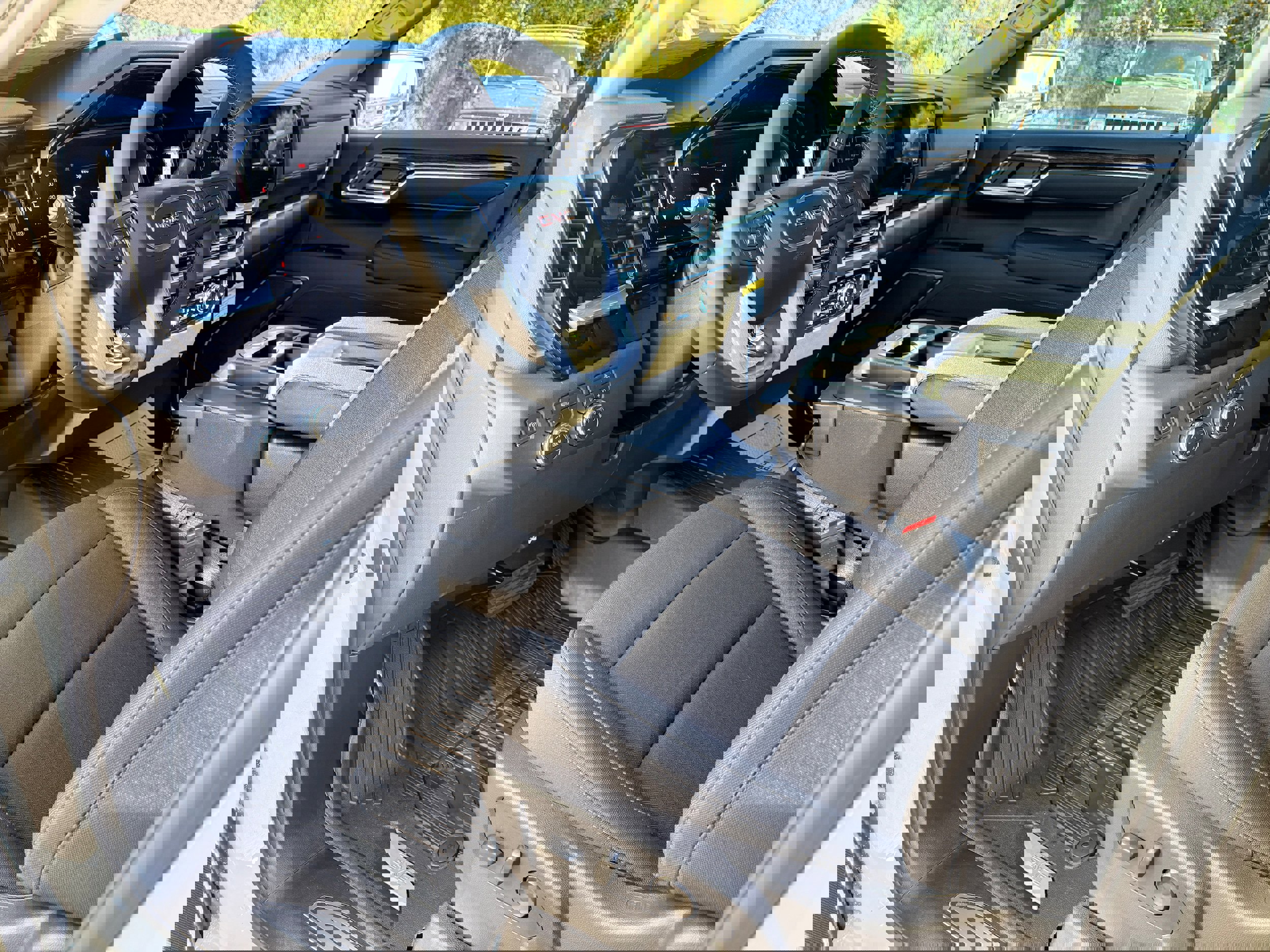 New 2026 GMC Sierra 1500 SLE w/ Max Trailering Package image 10