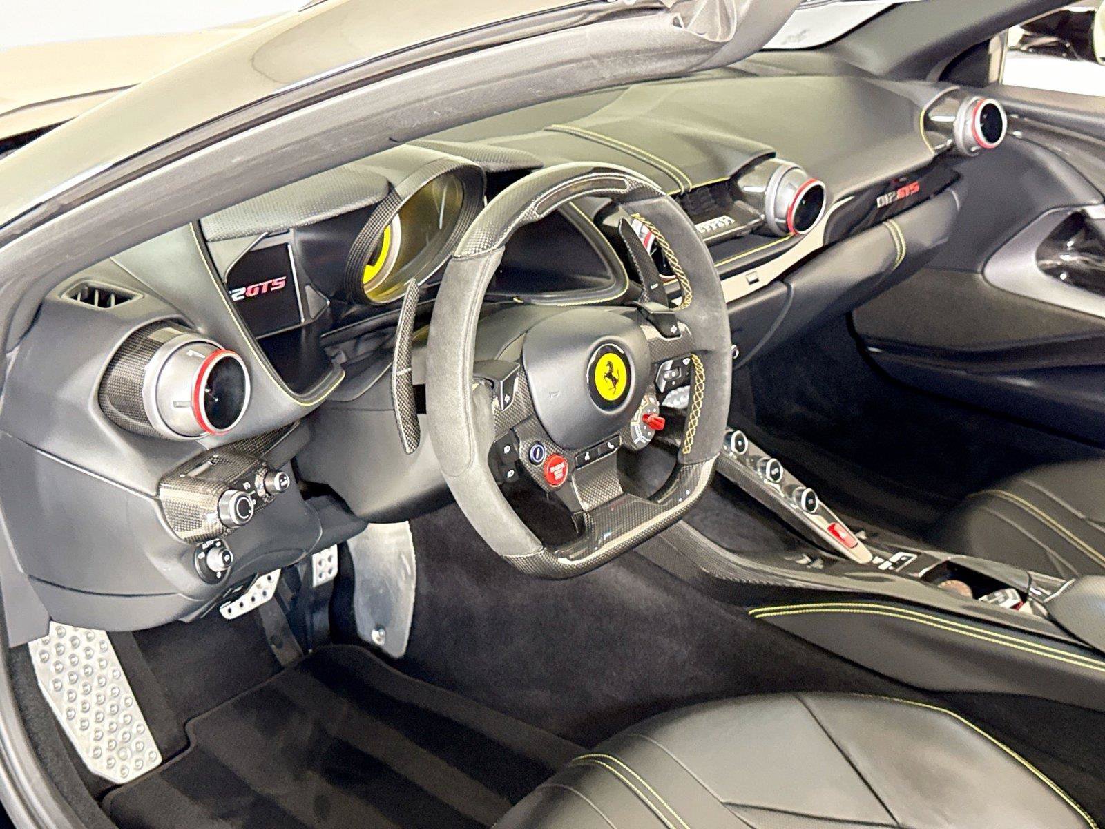 Used 2021 Ferrari 812 GTS RWD image 14