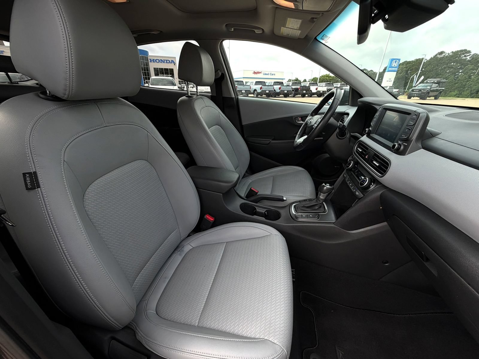 Used 2020 Hyundai Kona Limited FWD image 13