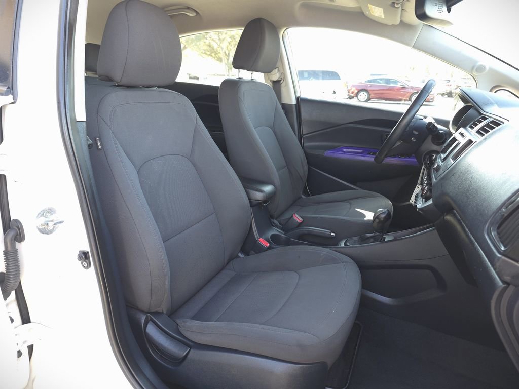 Used 2013 Kia Rio EX w/ Convenience Pkg image 15