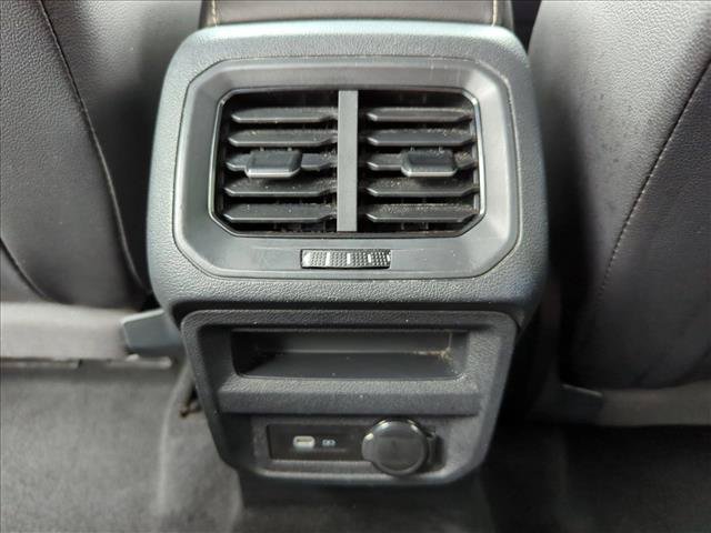 Used 2024 Volkswagen Tiguan SE FWD image 16