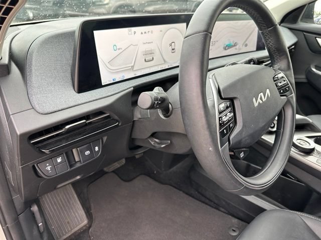 Used 2024 Kia EV6 Light AWD/4WD image 17