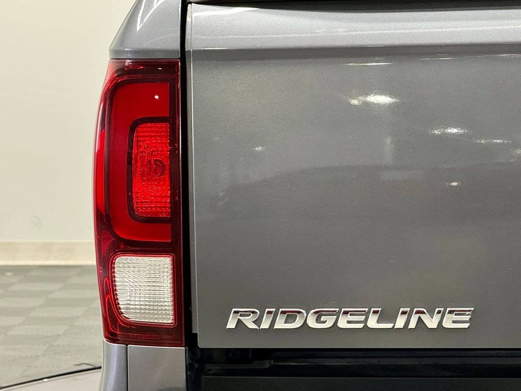Used 2017 Honda Ridgeline RT image 11