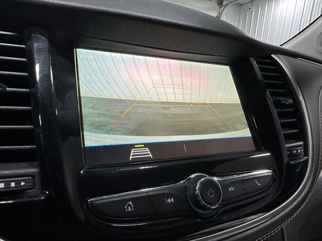 Used 2019 Chevrolet Trax LT w/ LT Convenience Package FWD image 13