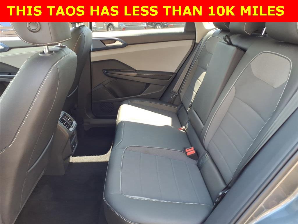 Used 2024 Volkswagen Taos SE image 8