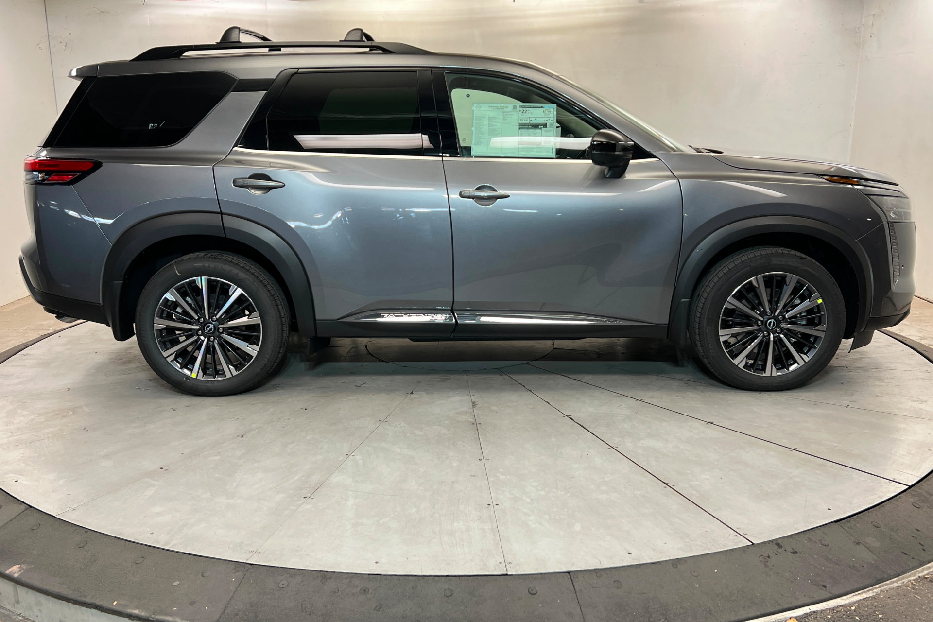 New 2026 Nissan Pathfinder Platinum w/ Cargo Package AWD/4WD image 6