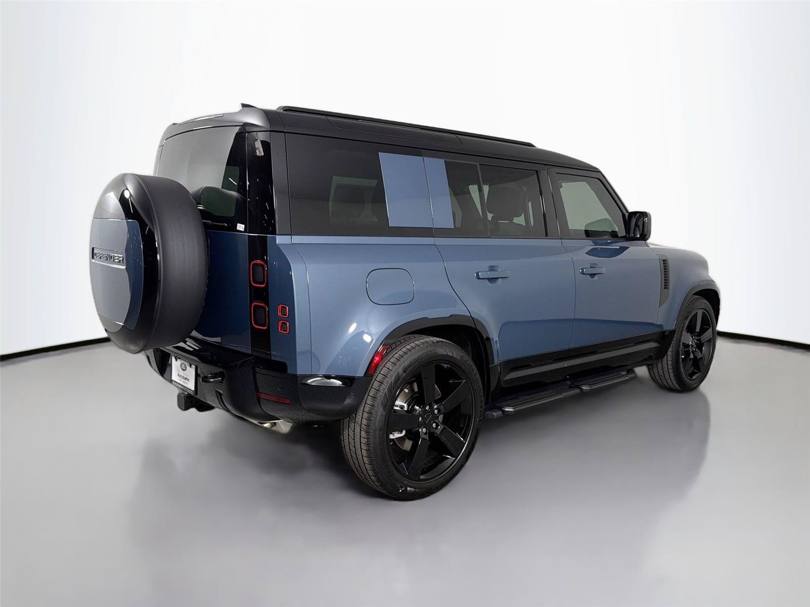 New 2026 Land Rover Defender 110 X-Dynamic SE AWD/4WD image 5