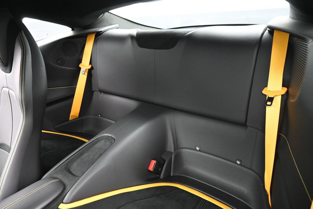 Used 2022 Ferrari Roma RWD image 23