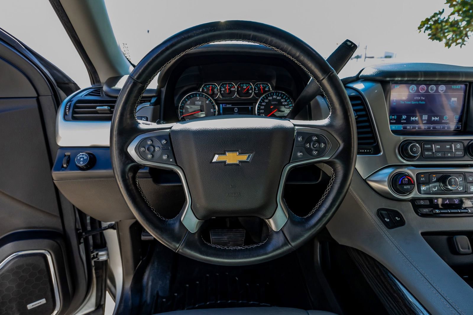 Used 2016 Chevrolet Tahoe LT w/ Texas Edition Package RWD image 18