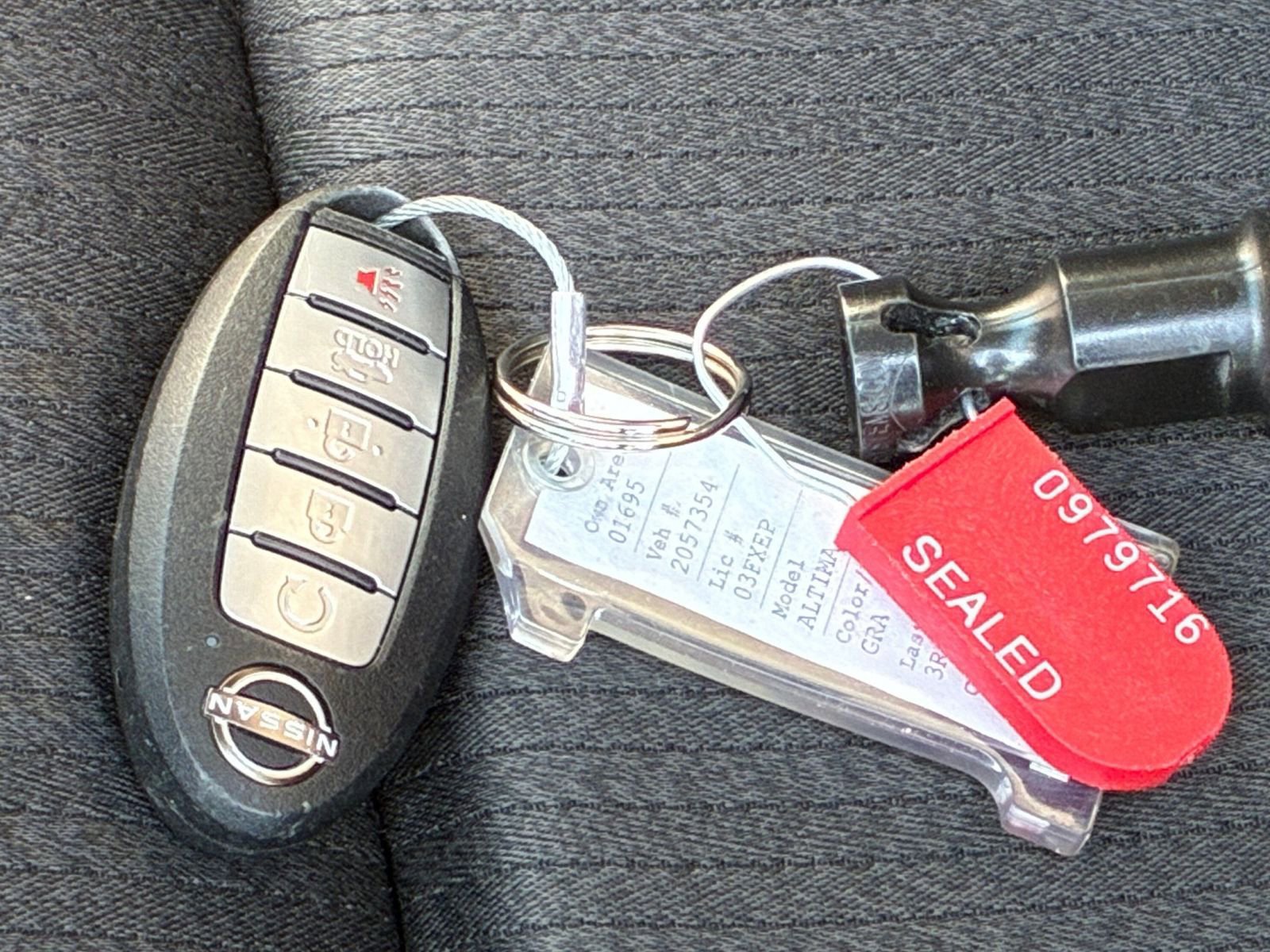 Used 2024 Nissan Altima 2.5 SV FWD image 24