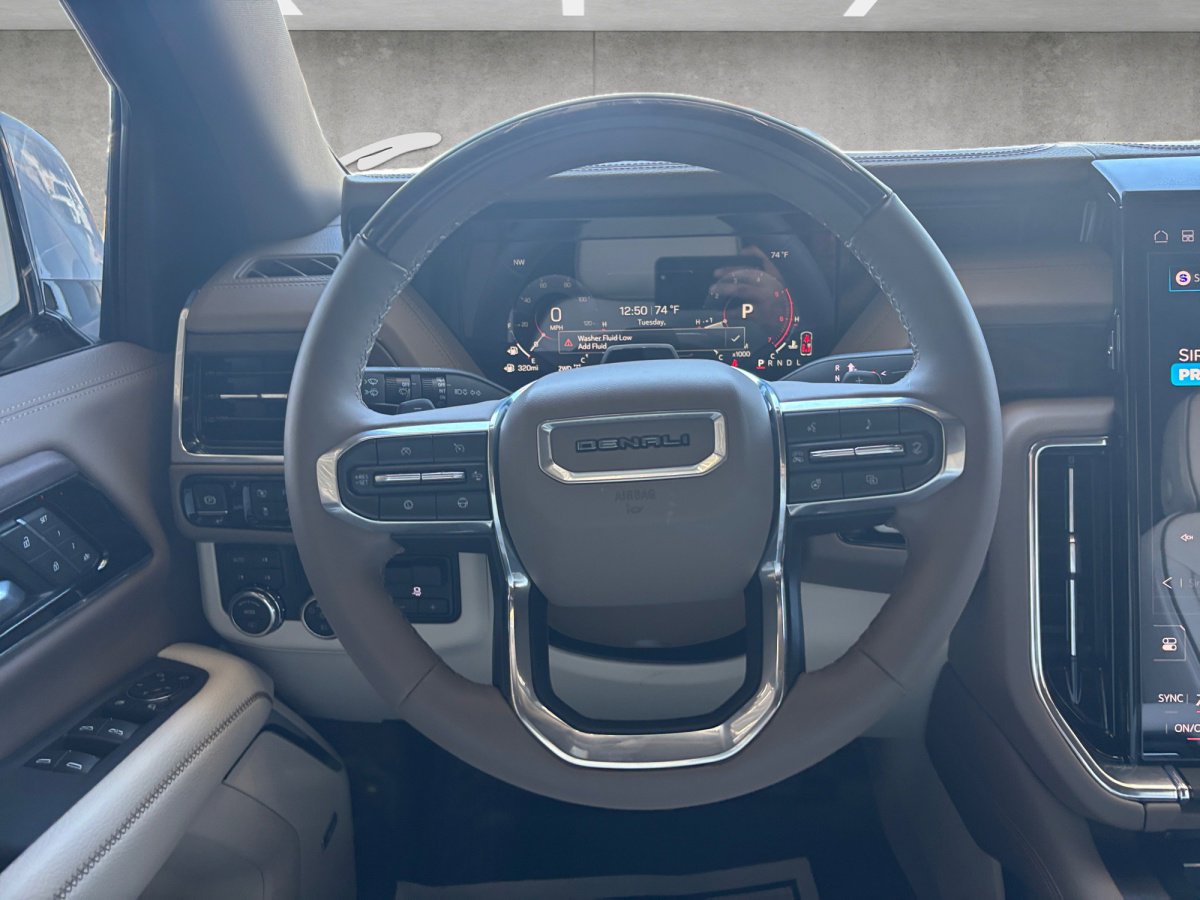 Used 2026 GMC Yukon XL Denali w/ Denali Reserve Package image 25