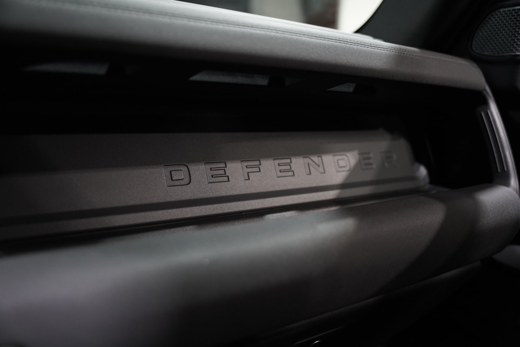 Used 2023 Land Rover Defender 110 X-Dynamic SE AWD/4WD image 43