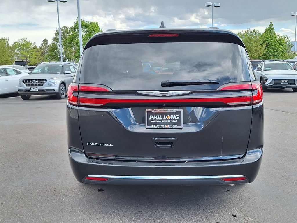 Used 2022 Chrysler Pacifica Touring-L FWD video 4
