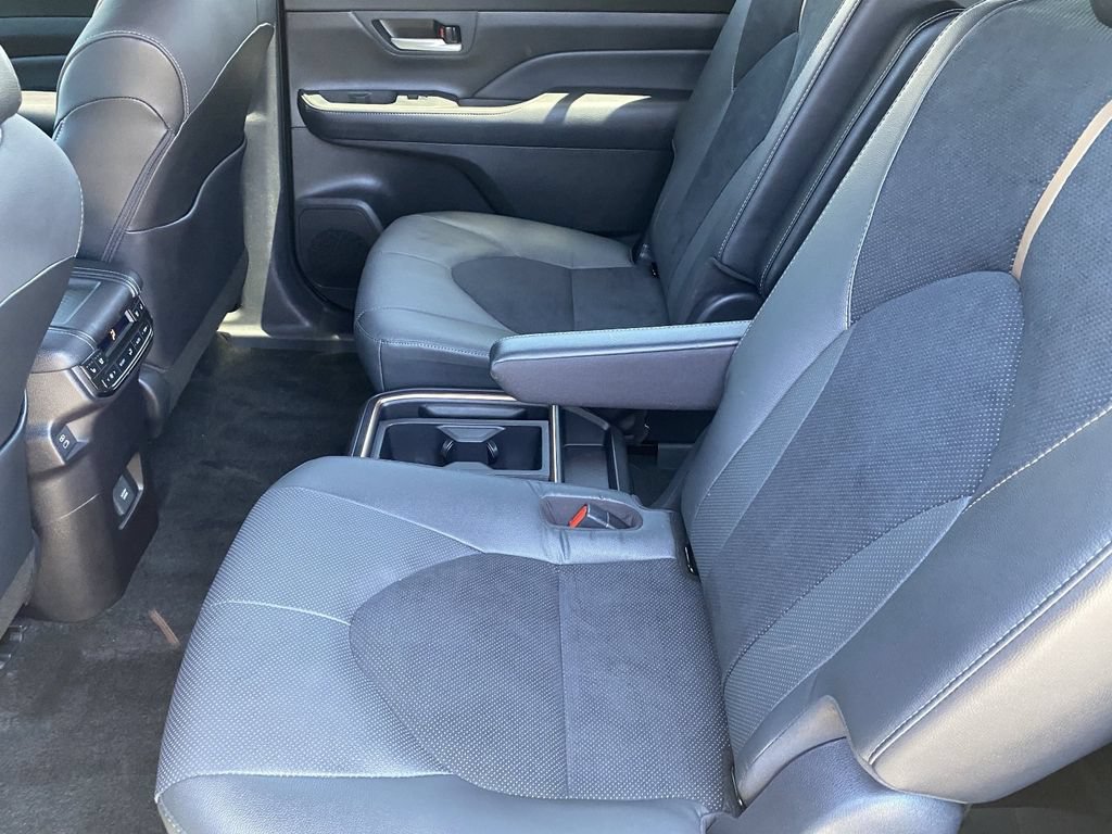 Certified 2025 Toyota Grand Highlander AWD Hybrid image 21
