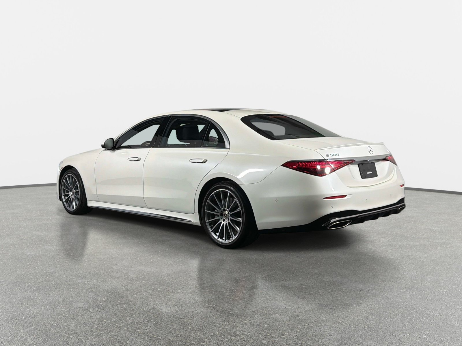 Used 2023 Mercedes-Benz S 500 4MATIC w/ AMG Line image 11