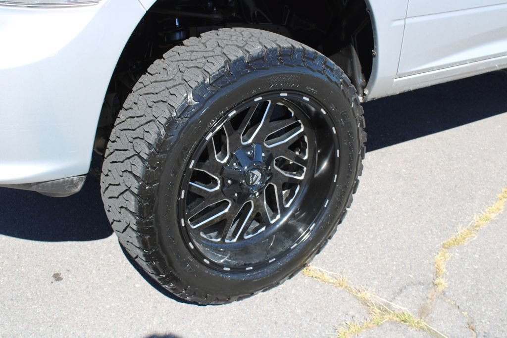 Used 2017 RAM 1500 Express AWD/4WD image 11