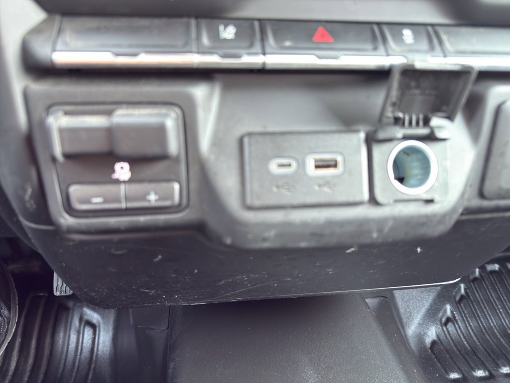 Used 2024 GMC Sierra 2500 Pro image 41