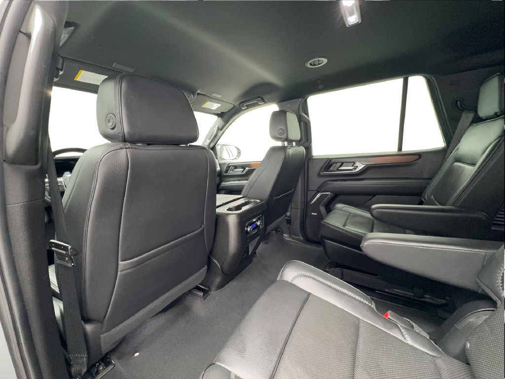 Used 2025 GMC Yukon Denali AWD/4WD image 26