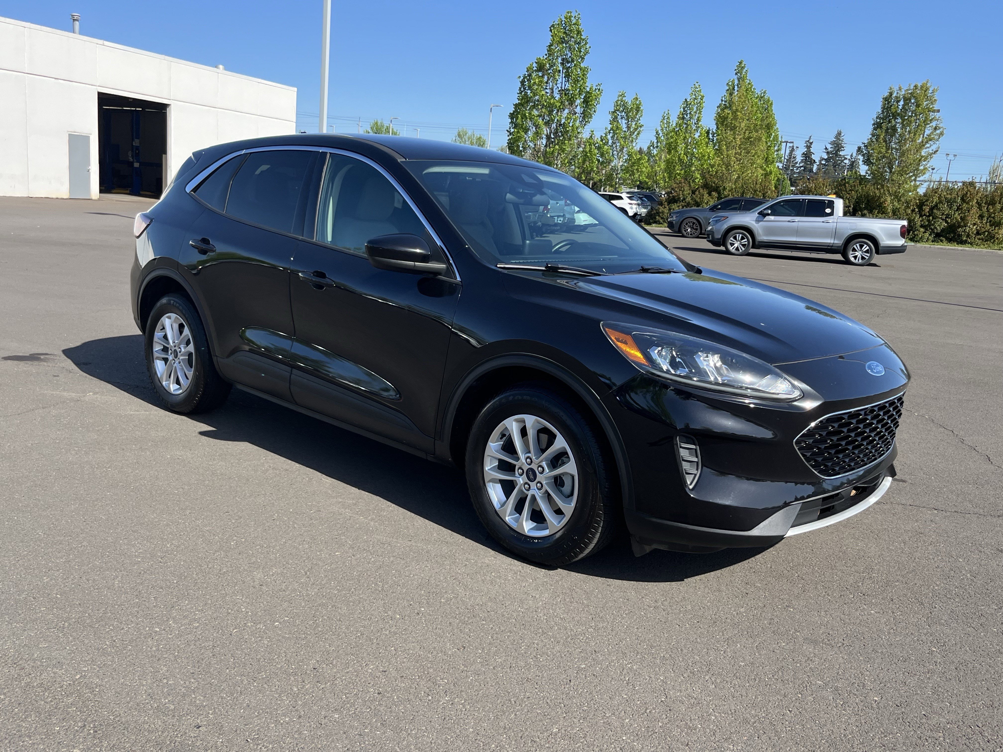 Used 2020 Ford Escape SE FWD image 7