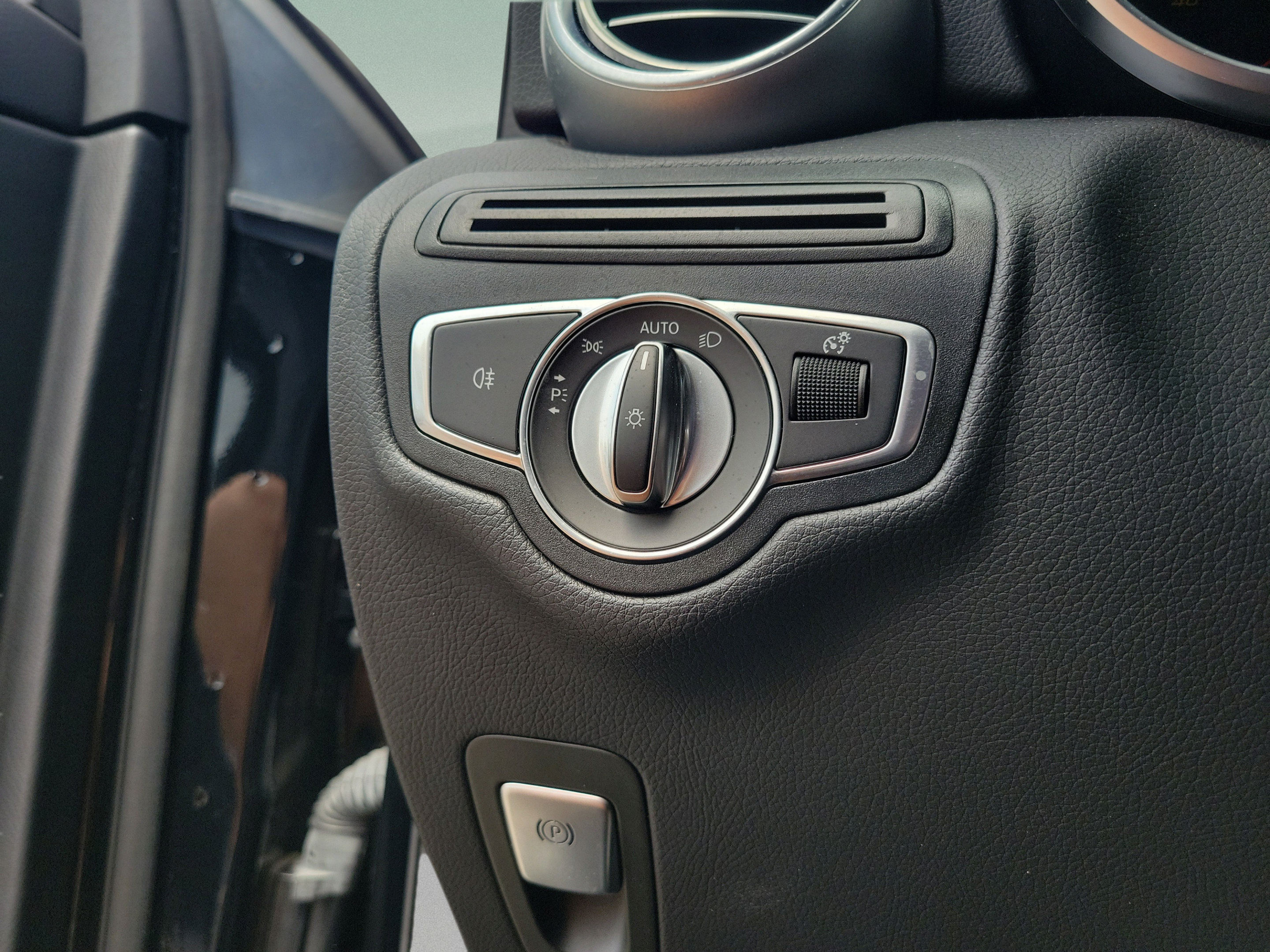 Used 2022 Mercedes-Benz GLC 300 image 19