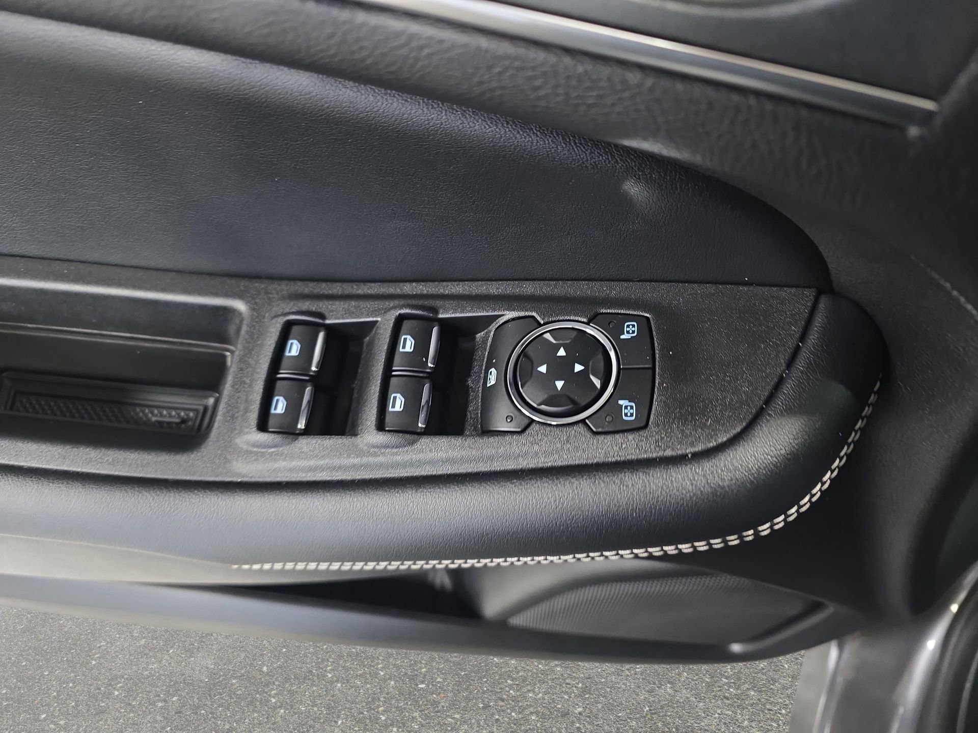 Used 2024 Ford Edge ST w/ Equipment Group 401A AWD/4WD image 27