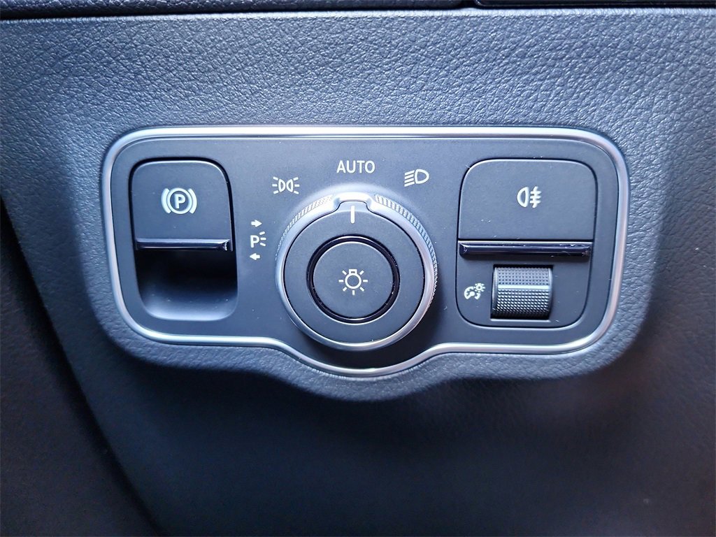 New 2025 Mercedes-Benz GLA 250 image 27