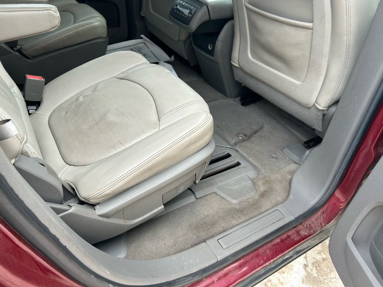 Used 2010 Chevrolet Traverse LT w/ Personal Connectivity Package image 11