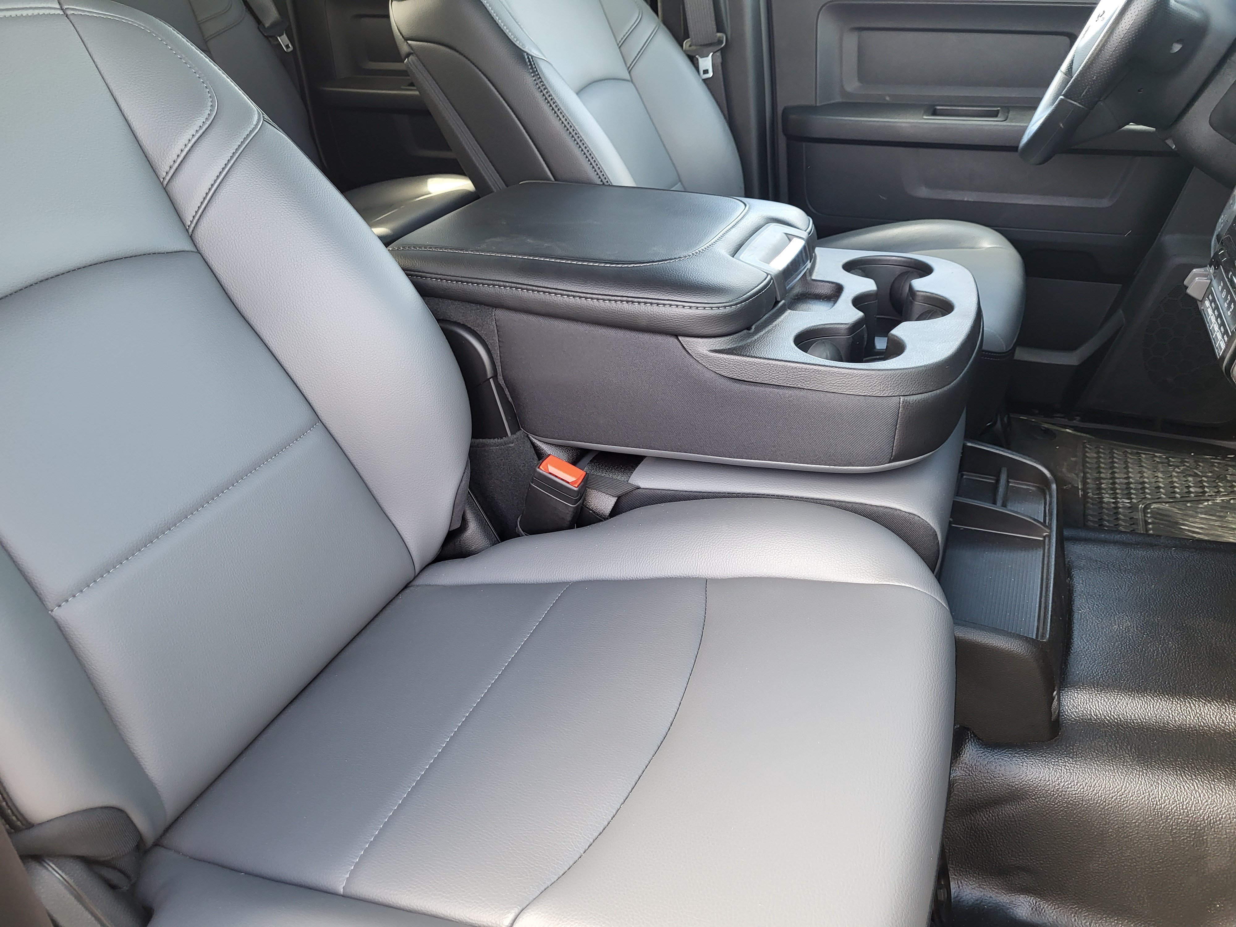 New 2026 RAM 3500 Tradesman AWD/4WD image 12
