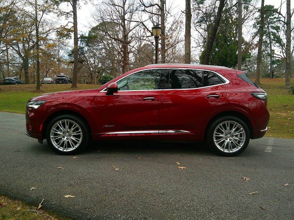 Used 2023 Buick Envision Avenir image 8