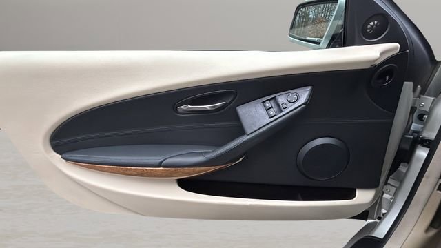 Used 2006 BMW 650i Coupe image 17