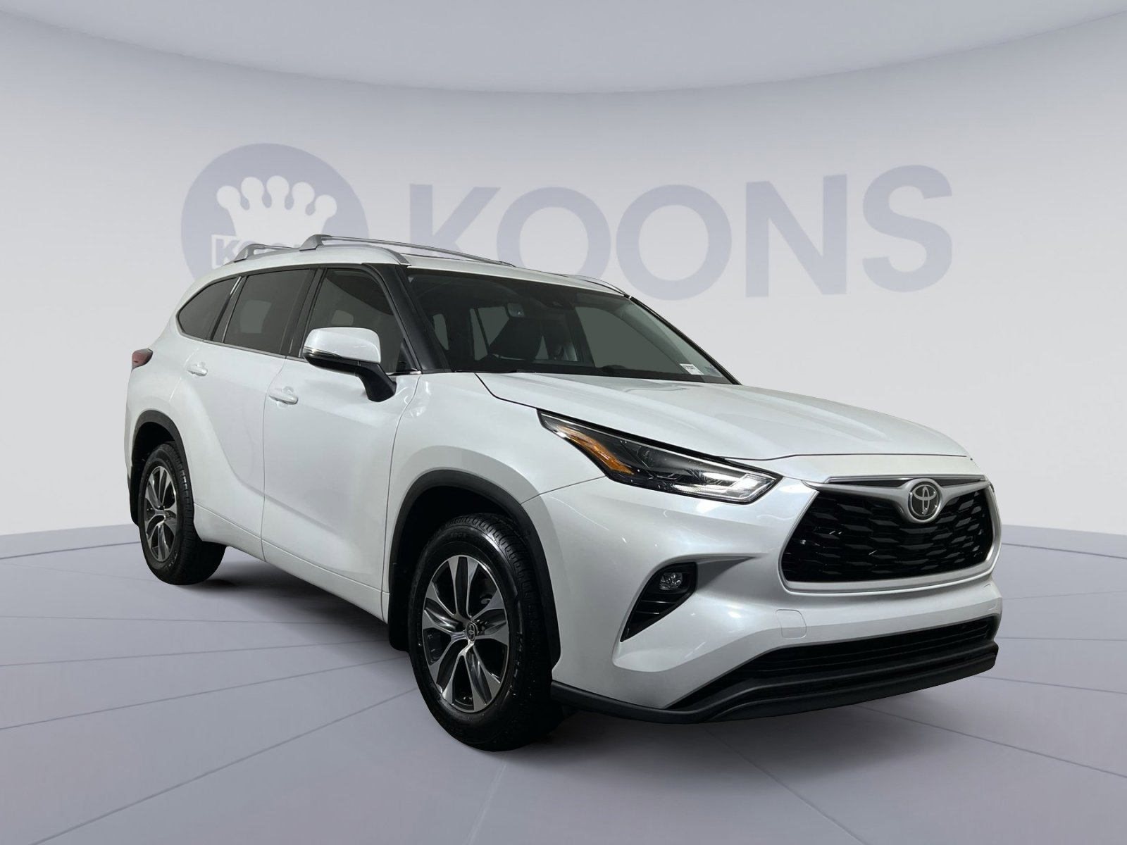 Used 2022 Toyota Highlander XLE image 10