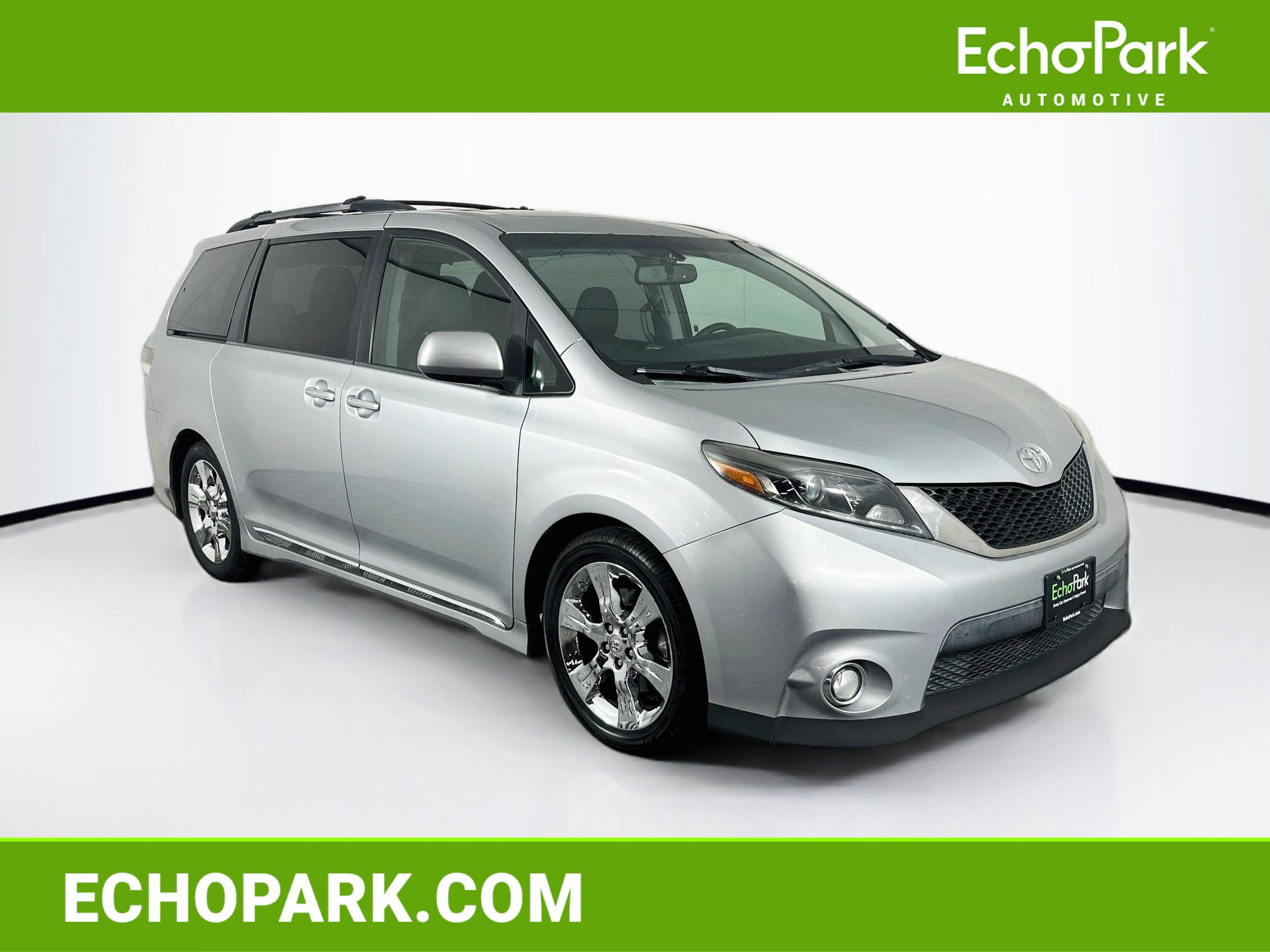 Used 2015 Toyota Sienna SE Premium FWD image 1